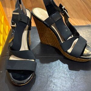 Jessica Simpson Black and Tan Wedge Sandals